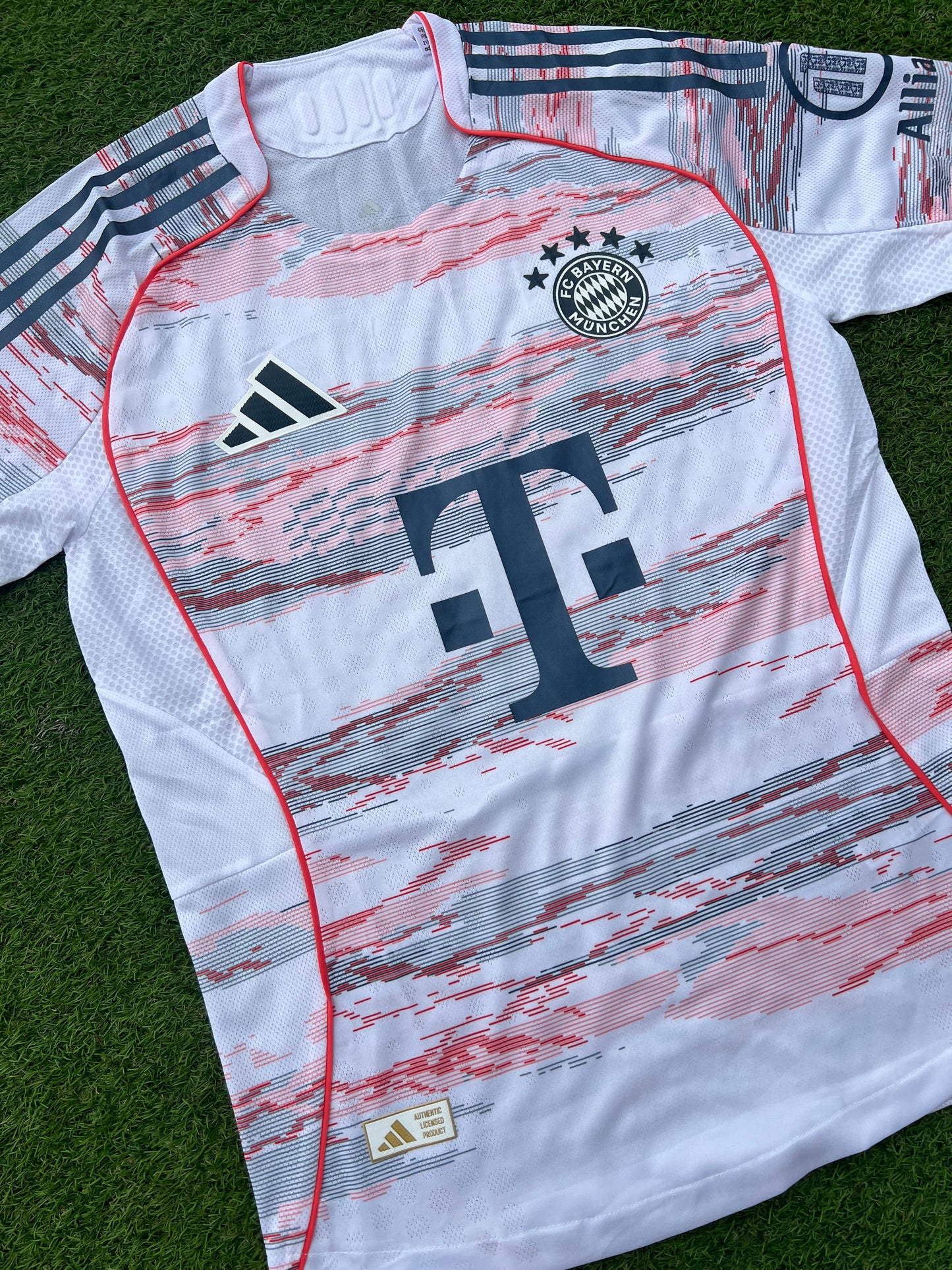 Bayern Visitante 25/26