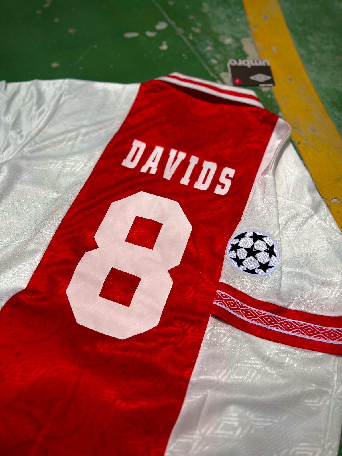 Ajax Local Retro “Davids”