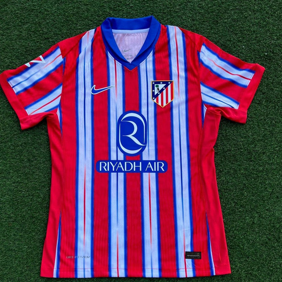 Atletico de Madrid Local 24/25 Player Version / Dorsal #19
