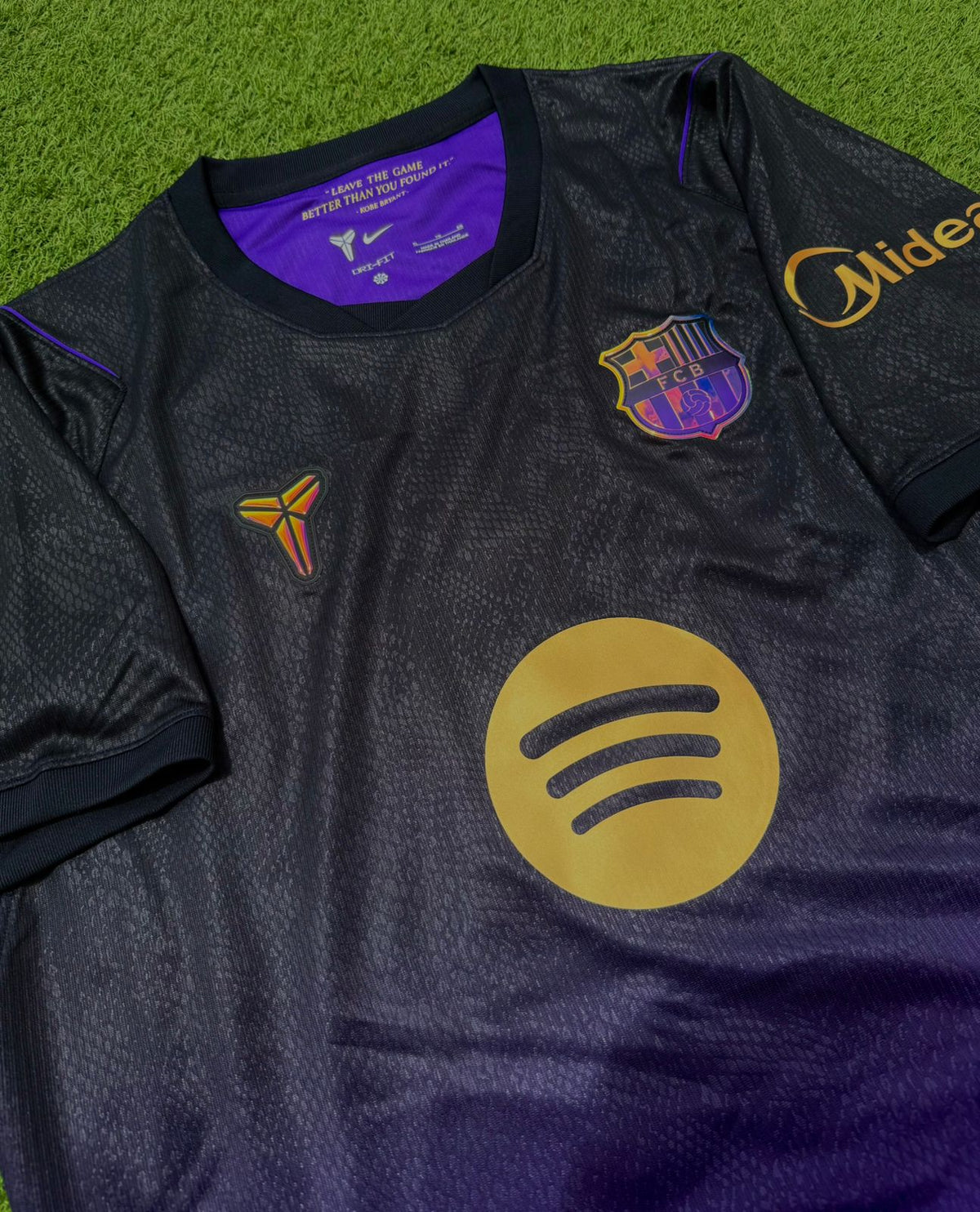 Barcelona oficial visitante