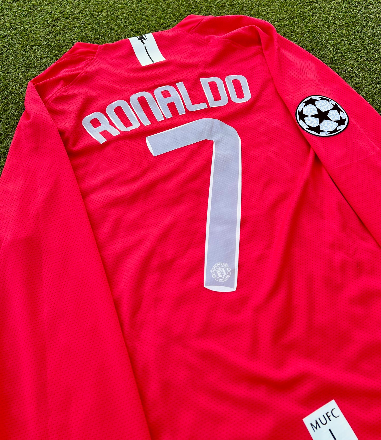 Manchester United Retro Manga Larga 07/08 / Dorsal CR7