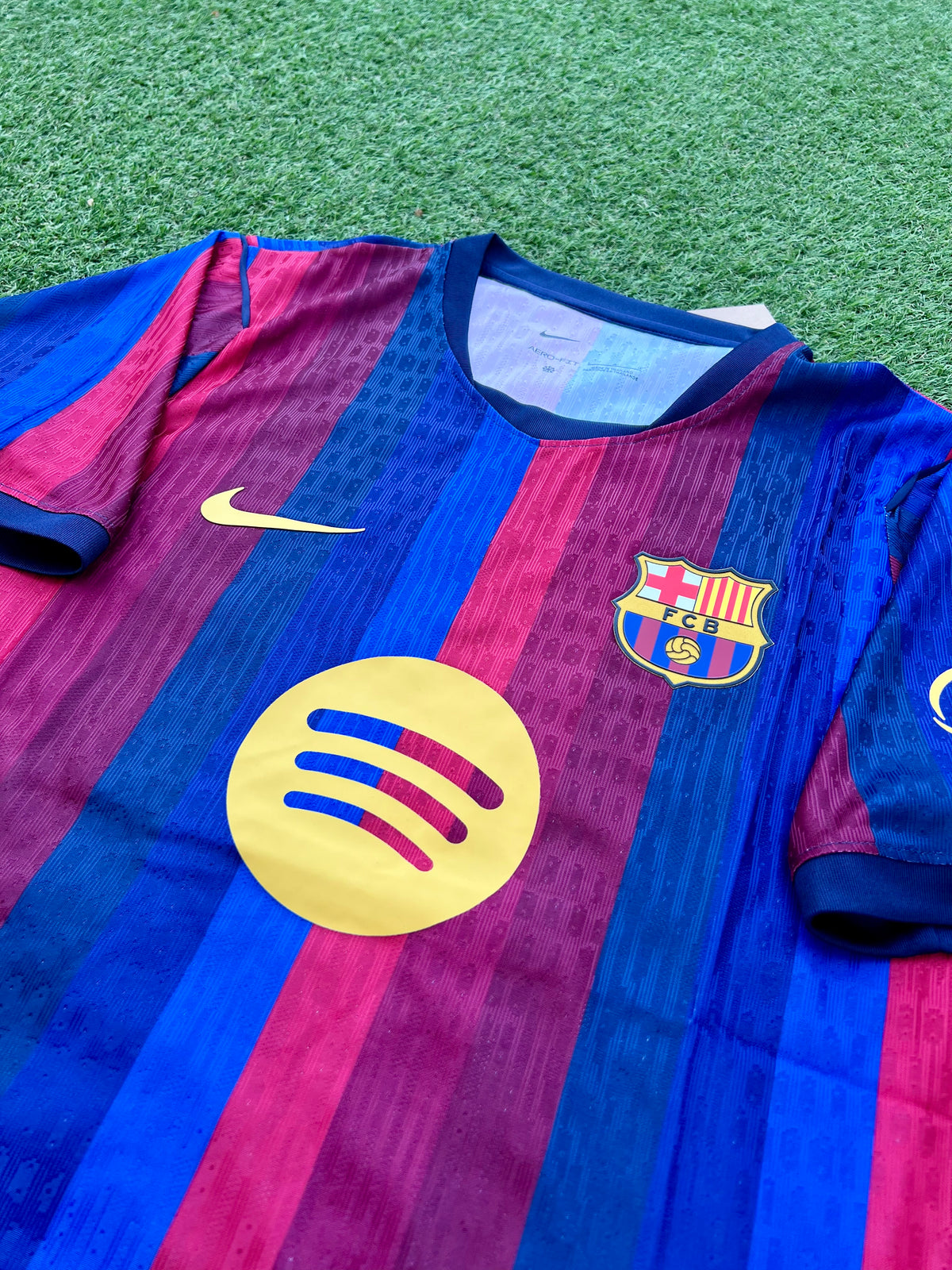 Barcelona local 26/27