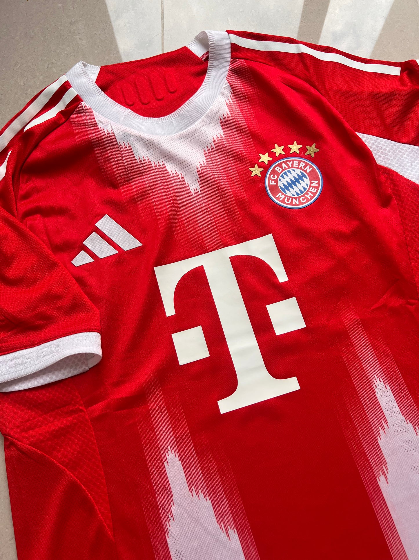 Jersey Bayern local + Dorsal