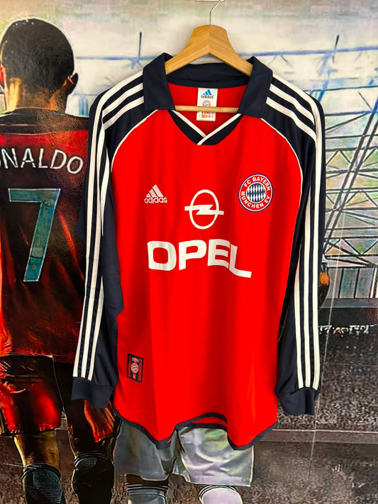 Bayern Munchen manga larga 2001