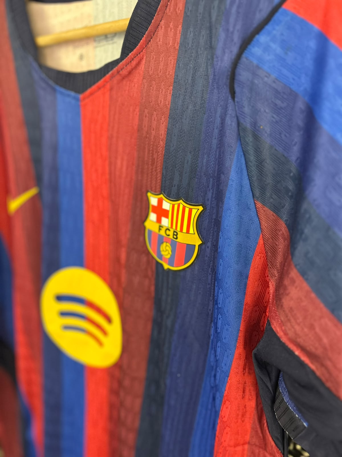 Barcelona local 26/27