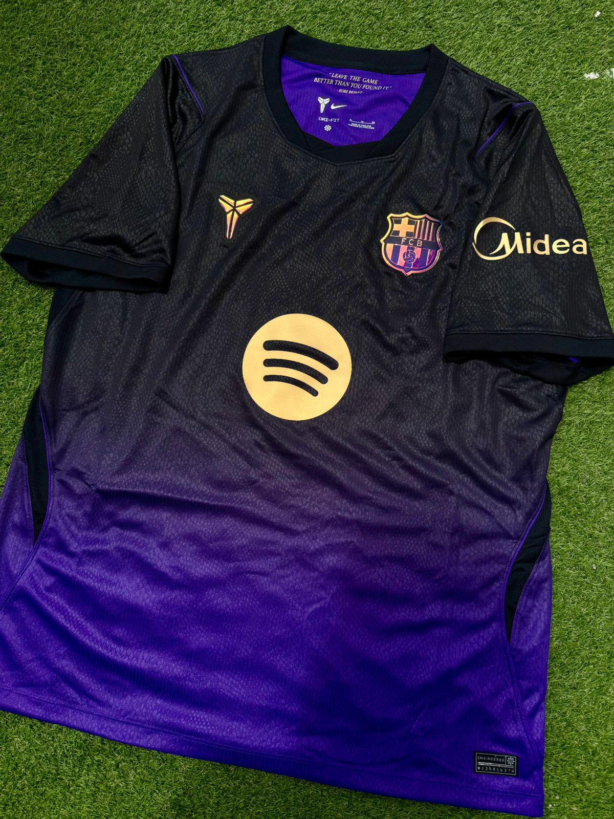 Barcelona oficial visitante