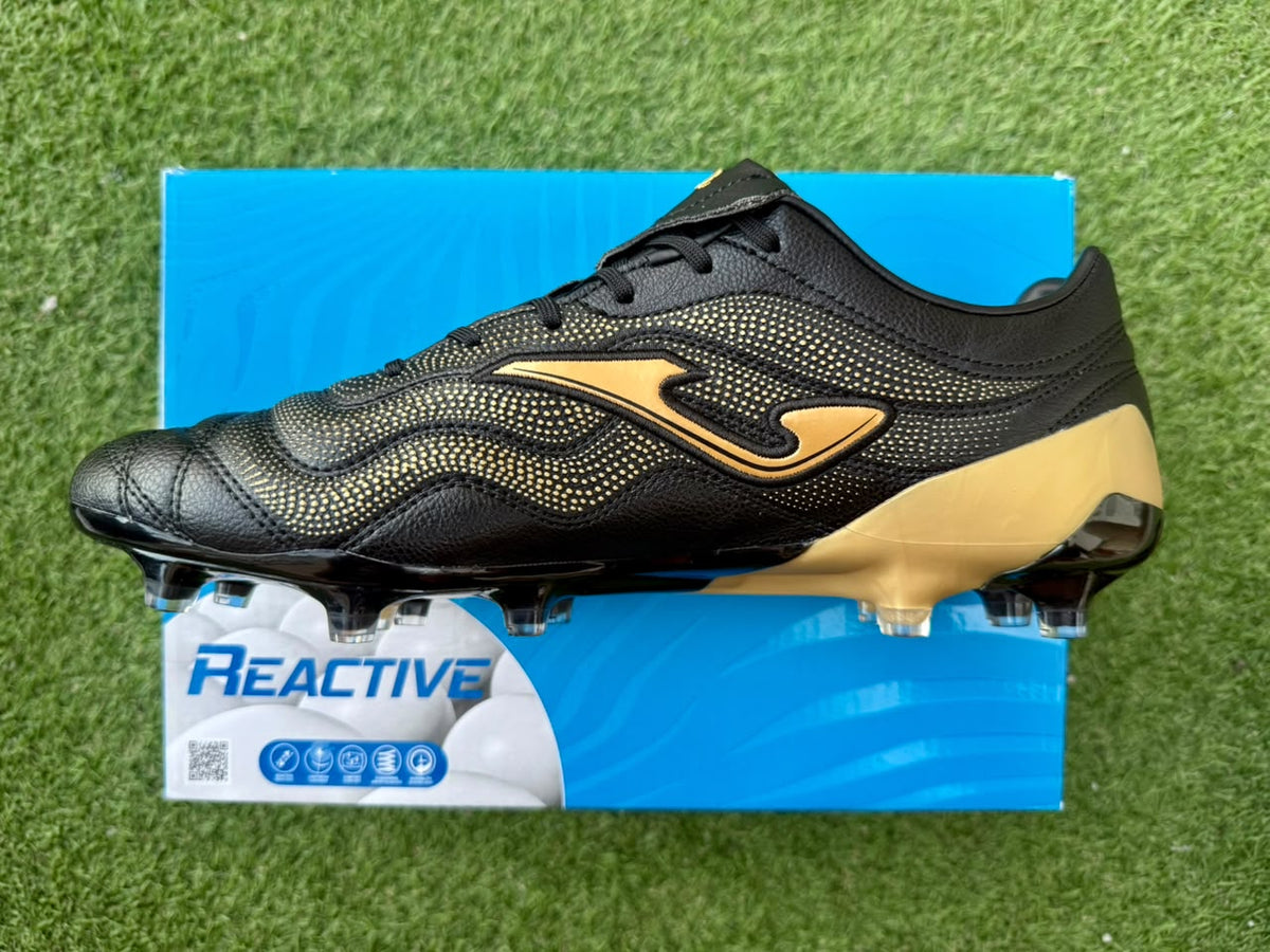 Guayos oficiales JOMA SCORE